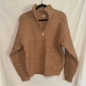 Super soft cozy Rhythm sweater size S
